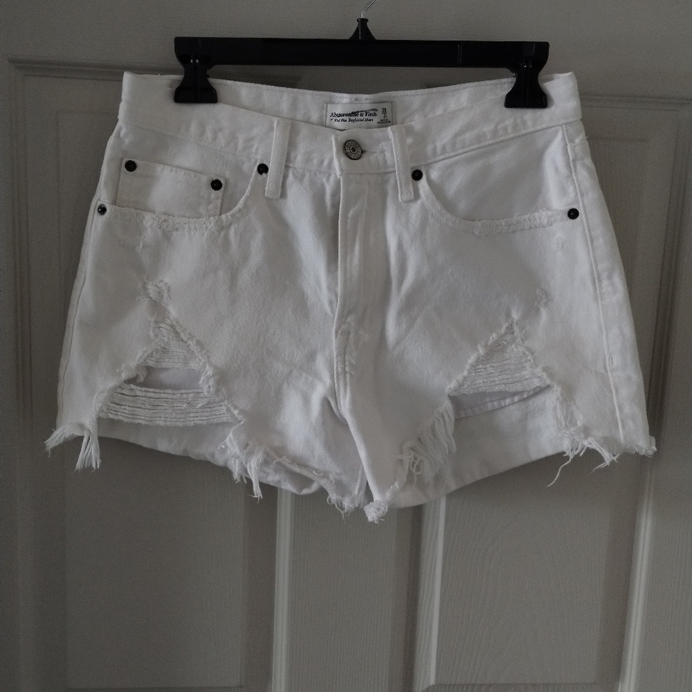 Abercrombie & Fitch White Mid Rise Boyfriend Shorts Size 26/2